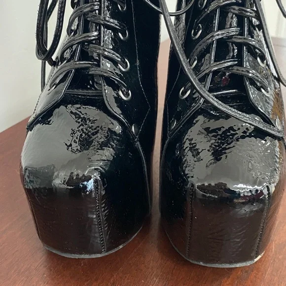 !RARE! Lita By Jeffrey Campbell - Shiny Black Lace Up Boots 9.5M - Picture 4 of 15